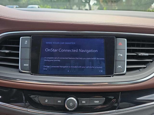 Photo of 2021 White Frost Tricoat Buick Enclave