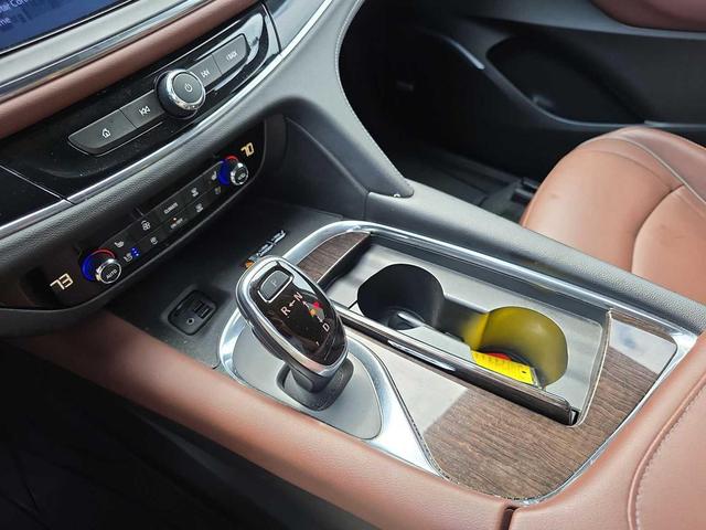 Photo of 2021 White Frost Tricoat Buick Enclave