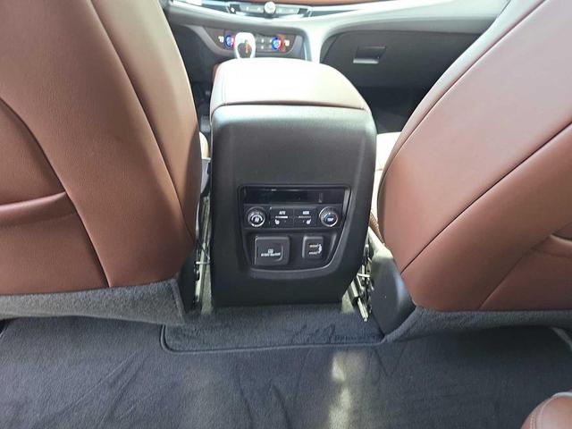 Photo of 2021 White Frost Tricoat Buick Enclave