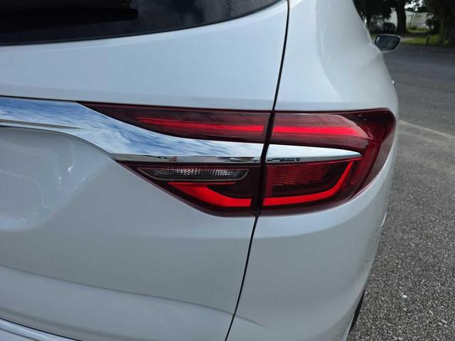 Photo of 2021 White Frost Tricoat Buick Enclave