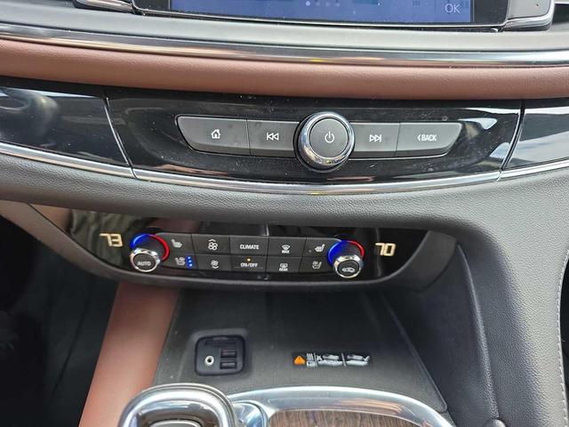 Photo of 2021 White Frost Tricoat Buick Enclave