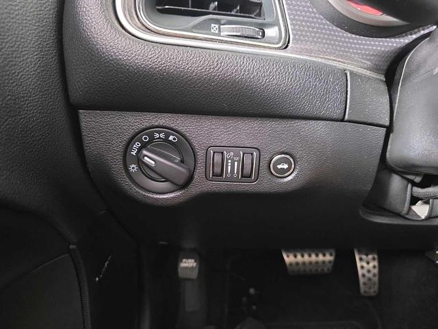 Photo of 2016 Go Mango Dodge Challenger