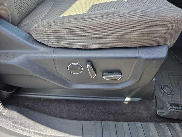 Photo of 2016 Magnetic Metallic Ford F-150