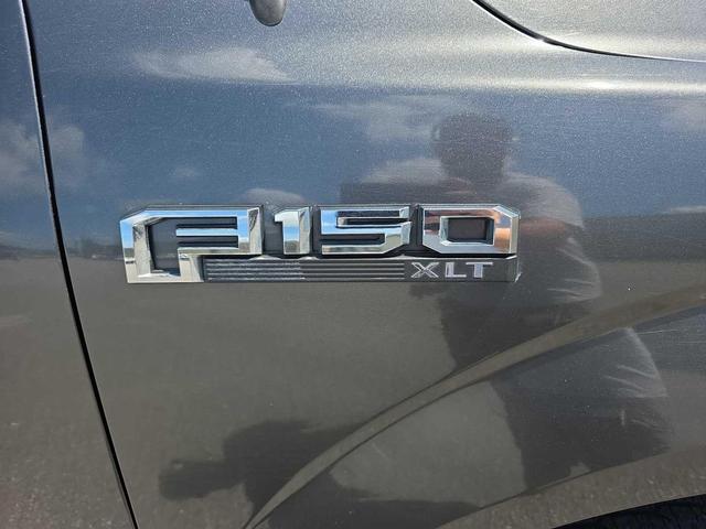 Photo of 2016 Magnetic Metallic Ford F-150