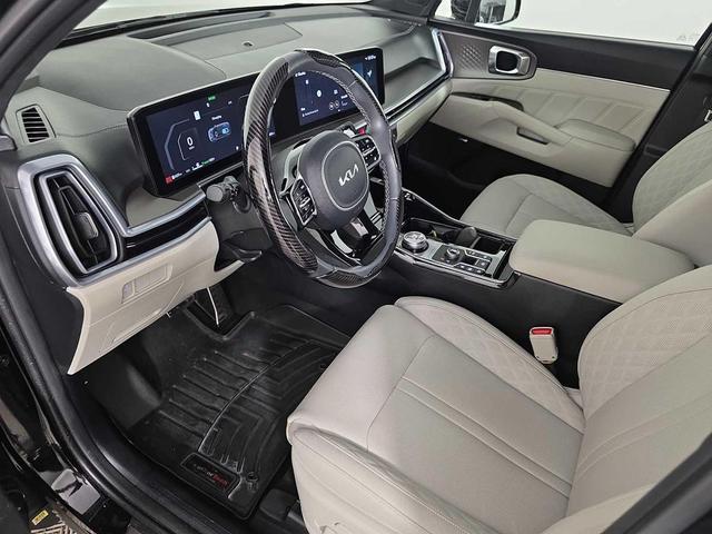 Photo of 2025 Aurora Black Pearl Kia Sorento Hybrid