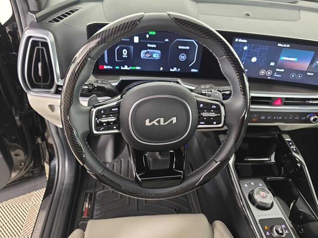 Photo of 2025 Aurora Black Pearl Kia Sorento Hybrid