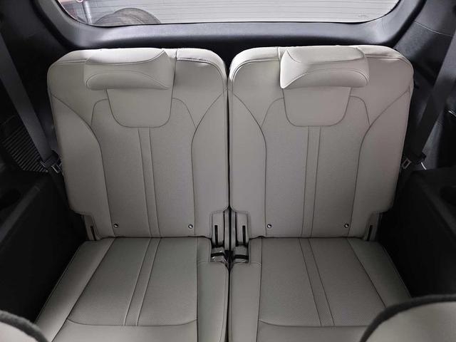 Photo of 2025 Aurora Black Pearl Kia Sorento Hybrid