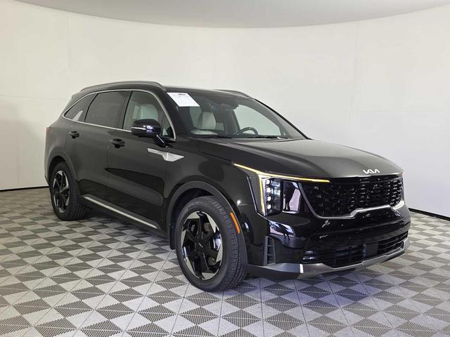 Photo of 2025 Aurora Black Pearl Kia Sorento Hybrid