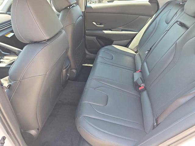Photo of 2025 Serenity White Hyundai ELANTRA