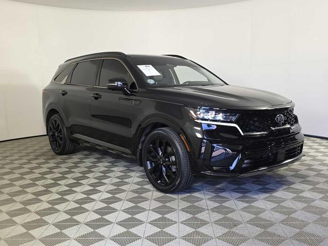 Photo of 2021 Ebony Black Kia Sorento