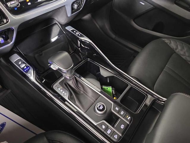 Photo of 2021 Ebony Black Kia Sorento