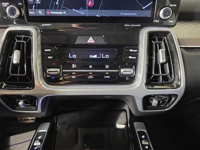 Photo of 2021 Ebony Black Kia Sorento