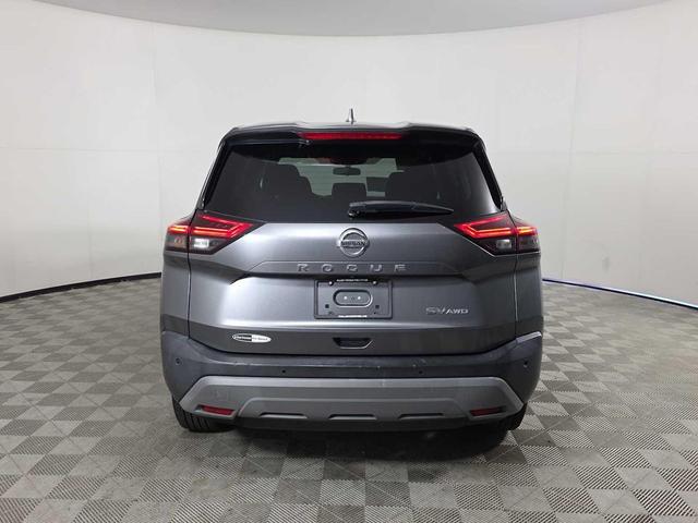 Photo of 2021 Gun Metallic Nissan Rogue