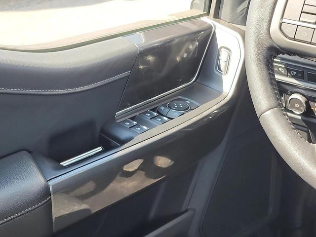 Photo of 2022 Space White Metallic Ford F-150