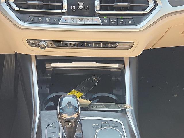 Photo of 2020 Black Sapphire Metallic BMW 330