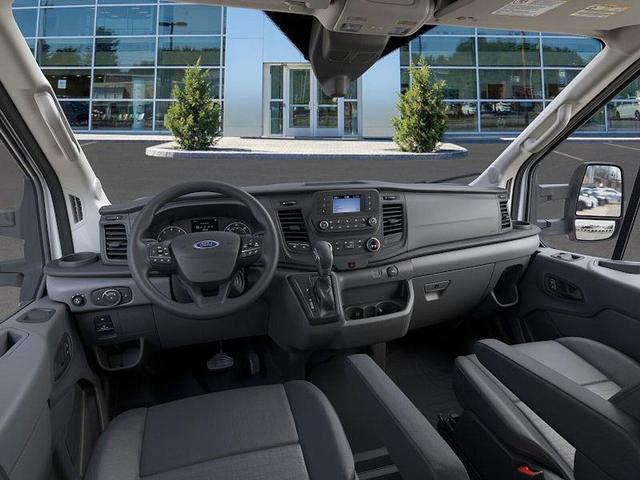 Photo of 2025 Oxford White Ford Transit-250