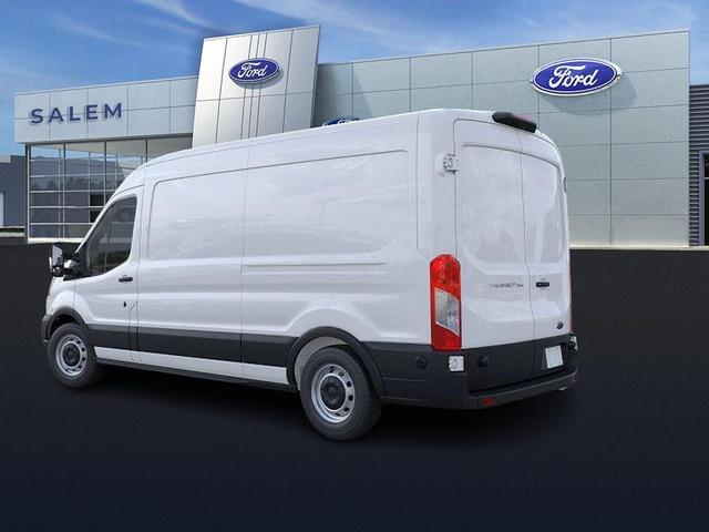 Photo of 2025 Oxford White Ford Transit-250