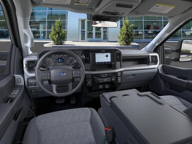 Photo of 2025 Agate Black Metallic Ford F-350