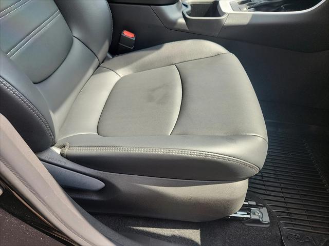Photo of 2024 Midnight Black Metallic Toyota RAV4