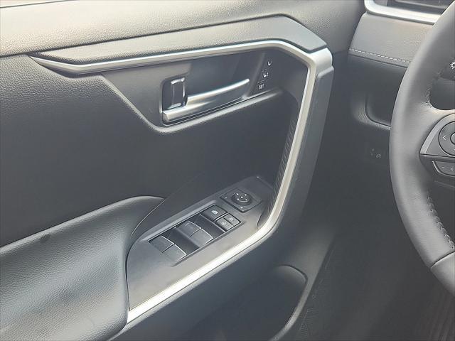 Photo of 2024 Midnight Black Metallic Toyota RAV4