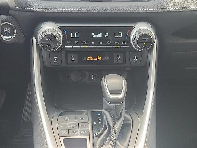 Photo of 2024 Midnight Black Metallic Toyota RAV4