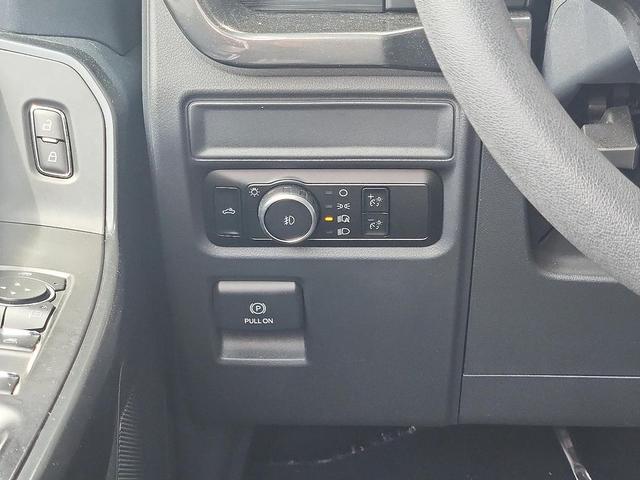 Photo of 2023 Oxford White Ford F-150