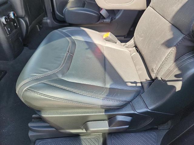 Photo of 2022 Star White Metallic Tri-Coat Ford Explorer
