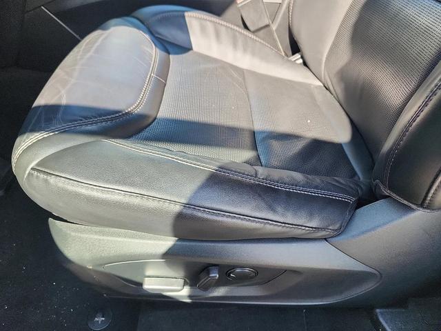Photo of 2022 Star White Metallic Tri-Coat Ford Explorer