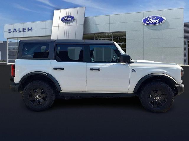 Photo of 2024 Oxford White Ford Bronco