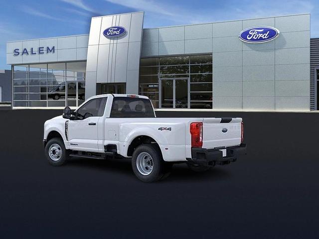 Photo of 2025 Oxford White Ford F-350