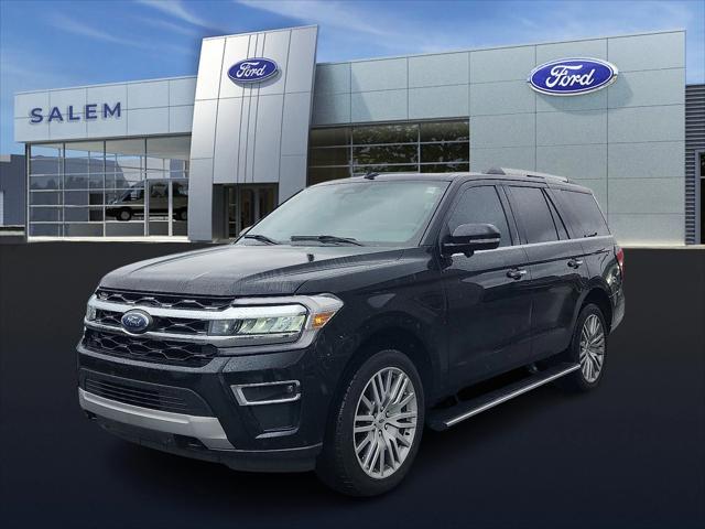 Photo of 2023 Black Metallic Ford Expedition
