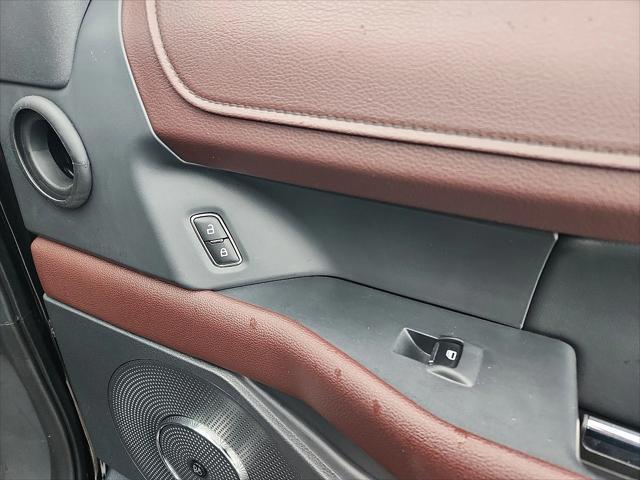 Photo of 2023 Black Metallic Ford Expedition