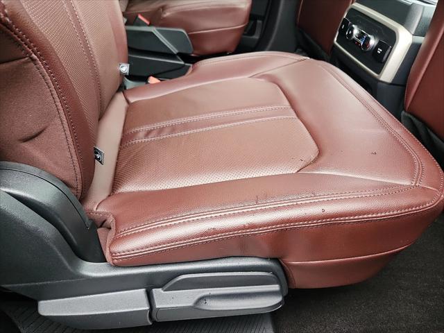 Photo of 2023 Black Metallic Ford Expedition