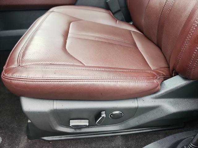 Photo of 2023 Black Metallic Ford Expedition