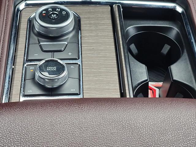 Photo of 2023 Black Metallic Ford Expedition