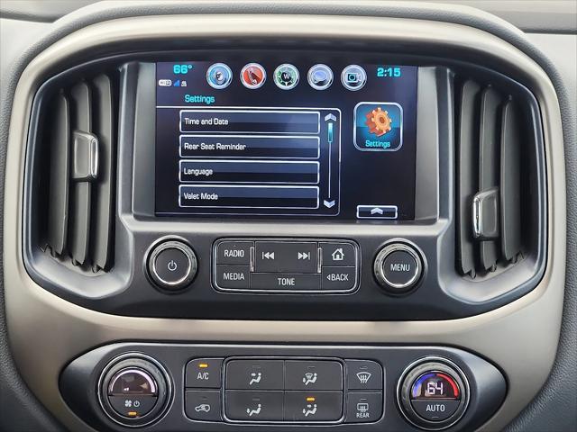 Photo of 2018 Summit White Chevrolet Colorado