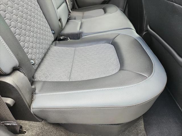 Photo of 2018 Summit White Chevrolet Colorado