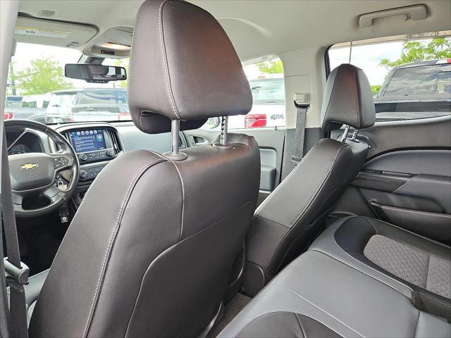 Photo of 2018 Summit White Chevrolet Colorado