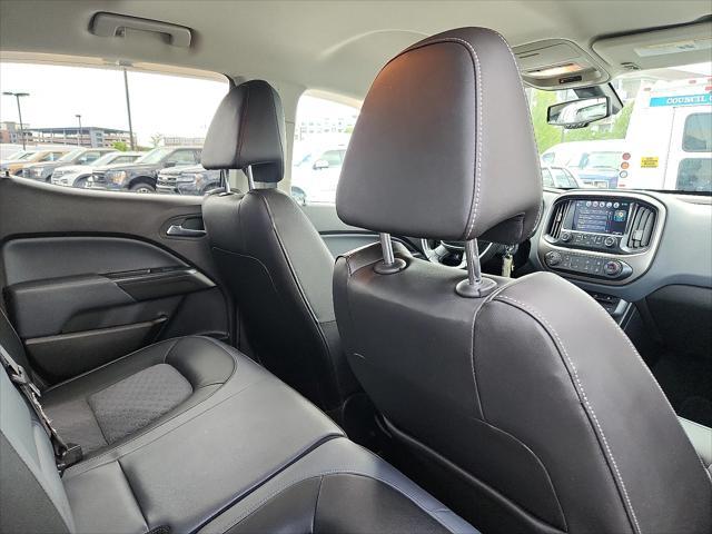 Photo of 2018 Summit White Chevrolet Colorado