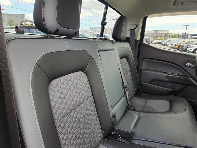 Photo of 2018 Summit White Chevrolet Colorado