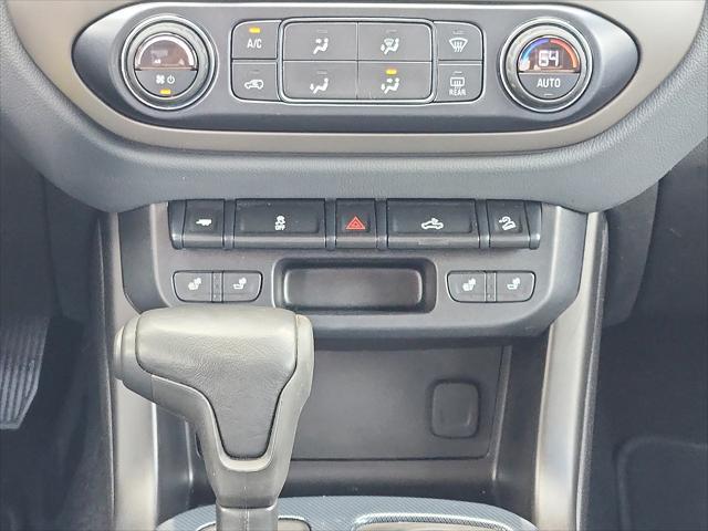Photo of 2018 Summit White Chevrolet Colorado