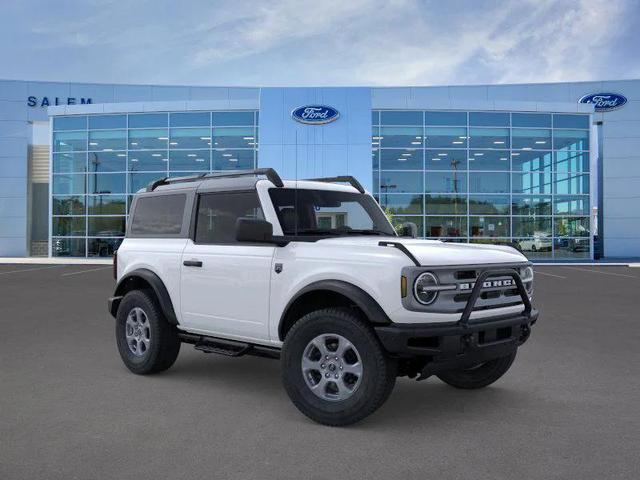 Photo of 2024 Oxford White Ford Bronco