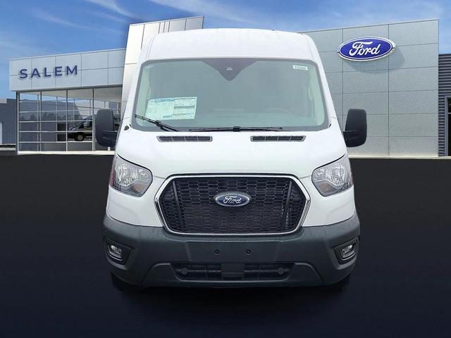 Photo of 2025 Oxford White Ford Transit-250