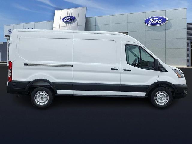 Photo of 2025 Oxford White Ford Transit-250