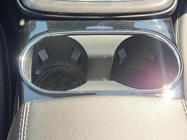 Photo of 2022 Infinite Black Metallic Clearcoat Lincoln Nautilus
