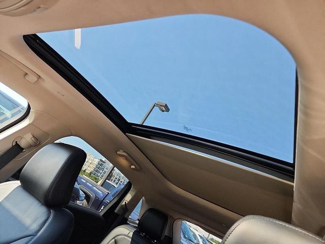Photo of 2022 Infinite Black Metallic Clearcoat Lincoln Nautilus
