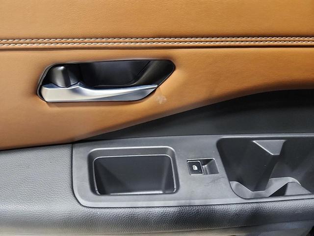 Photo of 2023 Super Black Nissan Pathfinder
