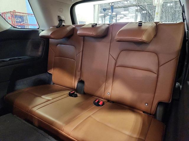 Photo of 2023 Super Black Nissan Pathfinder