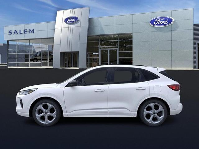 Photo of 2024 Star White Metallic Tri-Coat Ford Escape