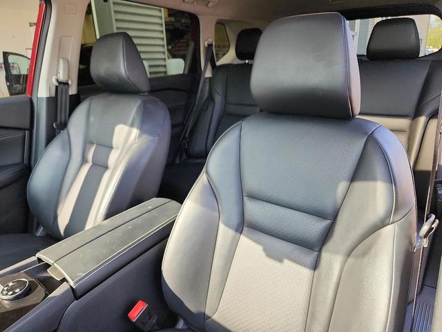 Photo of 2024 Scarlet Ember Tintcoat Nissan Rogue